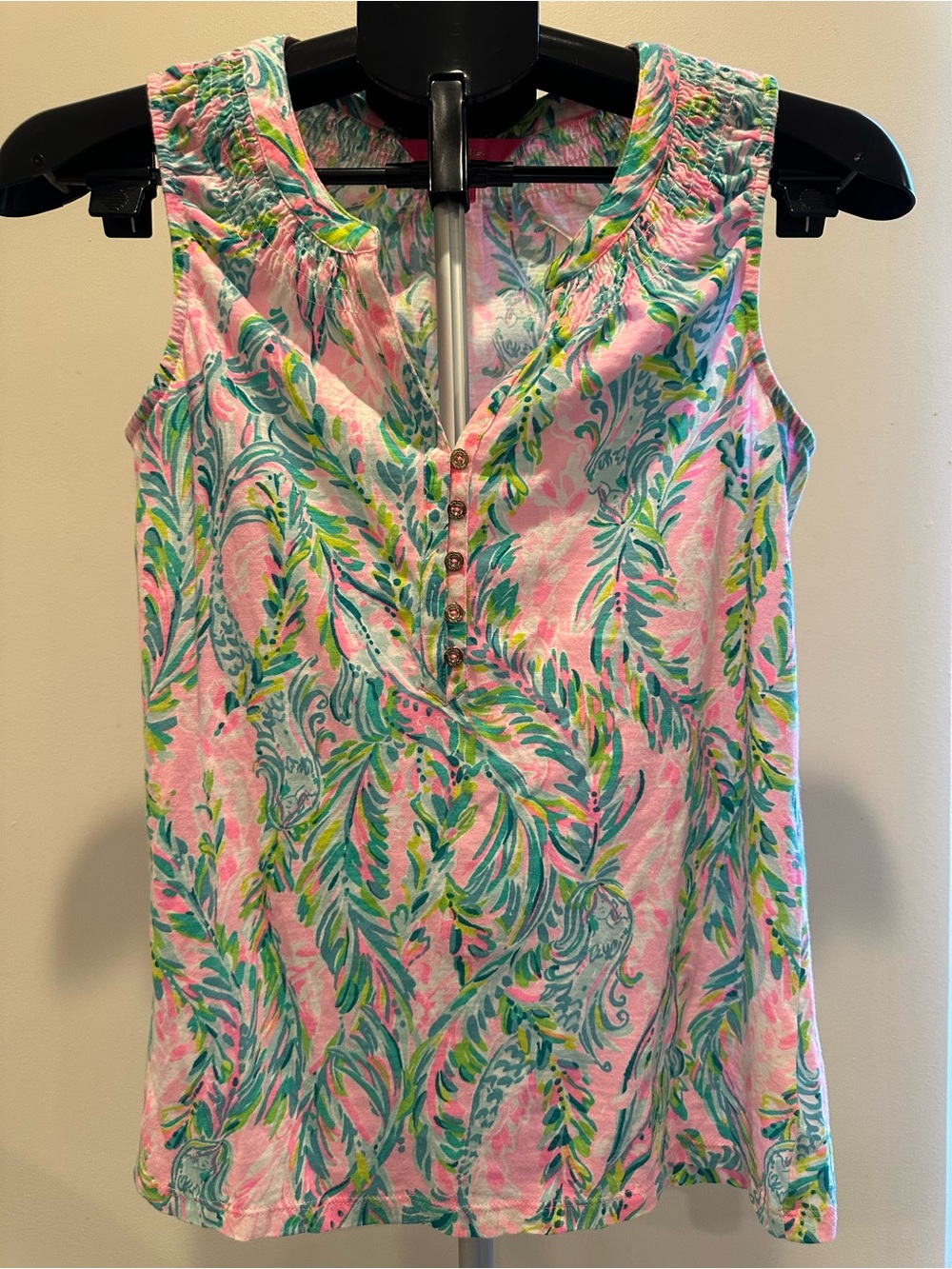 Lilly Pulitzer Essie Top in Pelican Pink Beat The Heat